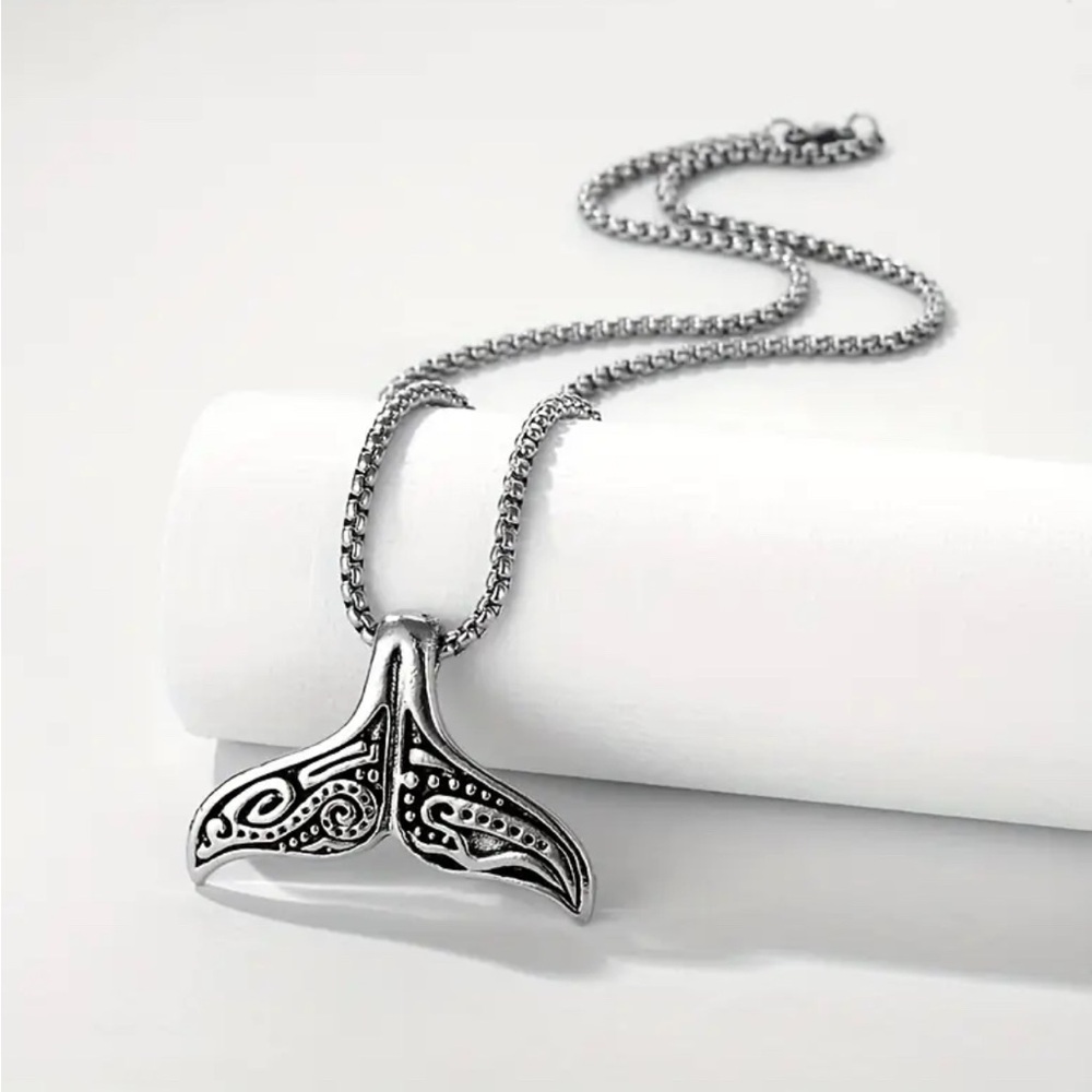 Unisex Silver Whale Tail Pendant Necklace NEW! Great for Gift Giving!! - Picture 1 of 3